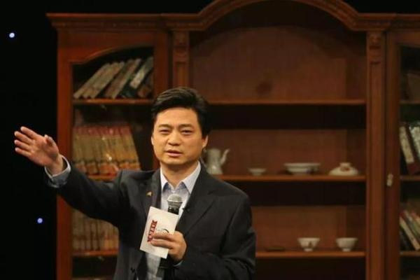 丙丁火命格解析：火之精华与生命的激情碰撞之道