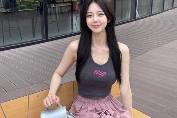 丙丁火命格解析：火之精华与生命的激情碰撞之道