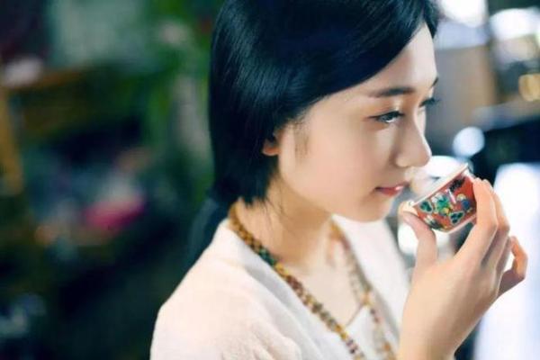 探秘乙巳丁丑命人的性格与人生轨迹