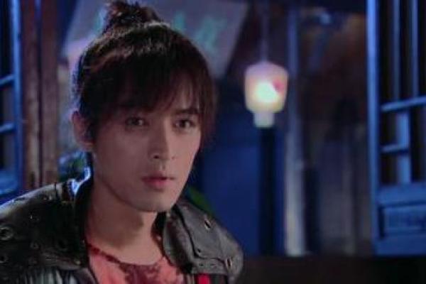 命运的交织：景天与徐长卿的爱恨情仇