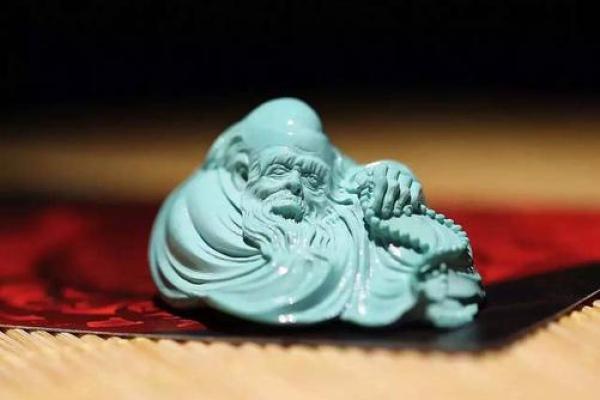 探索命格与绿松石的和谐：如何选择最适合你的护身符