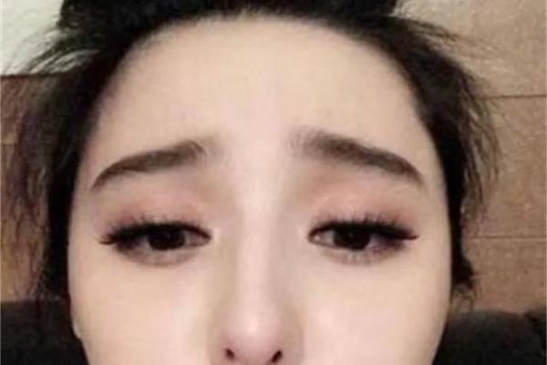 眉毛有刀口：探秘命理中的独特象征与命运解析