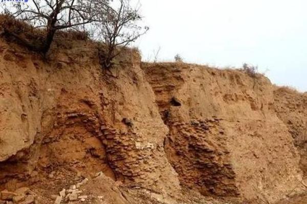 城墙土命的忌讳与生克:让你的命运更顺畅的秘诀 城墙土命的忌讳与生克:让你的命运更顺畅的秘诀