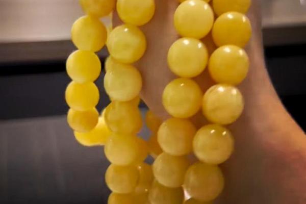 为什么蜜蜡不适合随身携带？揭秘你可能不知道的事实！