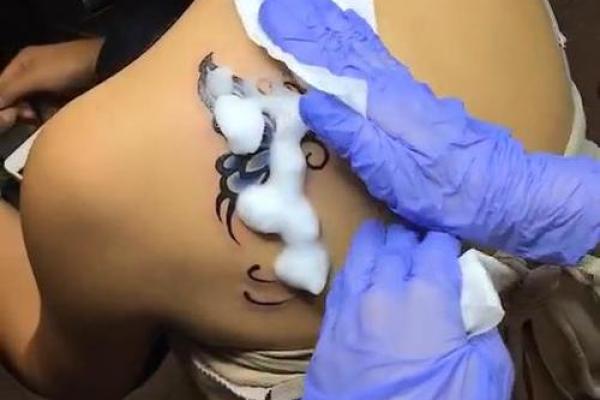 火命女人适合纹什么?揭示纹身背后的深意与美丽选择! 火命女人适合纹什么?揭示纹身背后的深意与美丽选择!