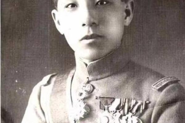 探寻1955年8月24日的命运之轮，历史的转折点与人性的旅程