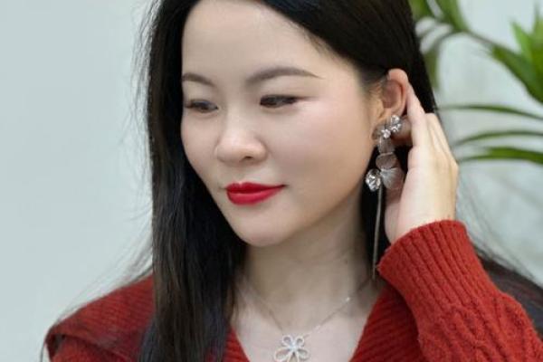 女人眉毛稀少暗示什么命运？从多个角度解读眉形与性格关系