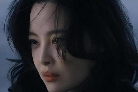 背后有胎记的人生轨迹：命运与神秘的交织