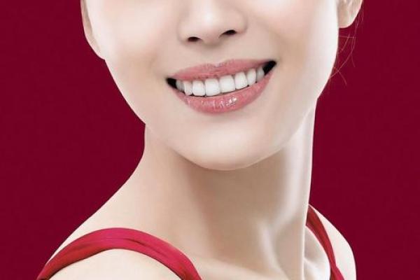 女人嘴型方正的命运解析：你要了解的秘密！