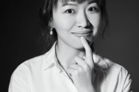 指头尖尖女子的命运揭秘：她们的故事与心灵