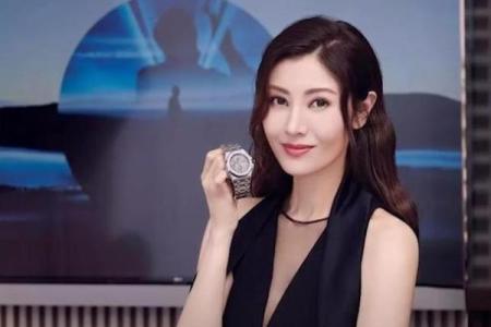 李嘉欣的贵妃命格：她如何在风华绝代中绽放光彩？
