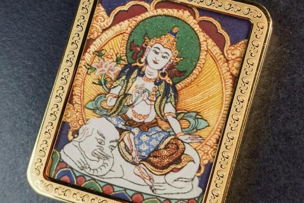 金命人士的首饰搭配建议：如何选择适合的饰品提升运势