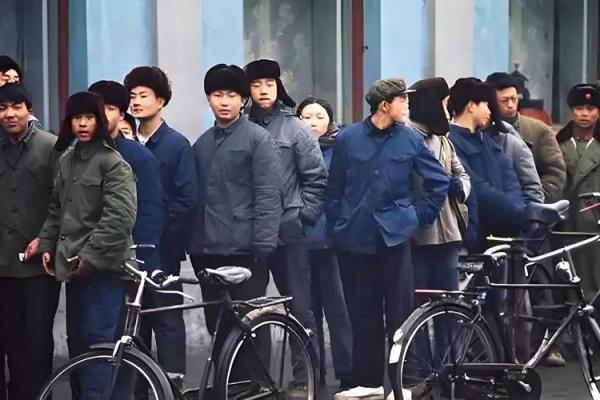 探索19960312出生者的命运与性格特点：世界的舞者与梦想的追寻者