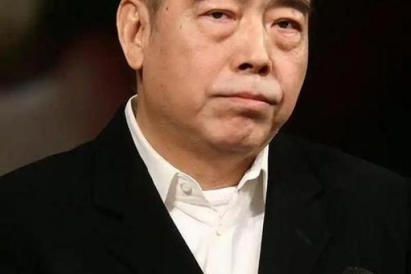 修罗命的性格解析：深邃、复杂与多面的心理特征
