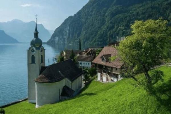 2004年7月30日出生的命运解析与人生启示