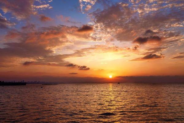 93年出生的男孩命运解析：如何把握人生的方向和机遇