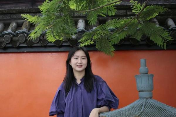 探索一九三五年出生属猪人的命运与特点,揭示他们的人生旅程与成功之道 探索一九三五年出生属猪人的命运与特点,揭示他们的人生旅程与成功之道