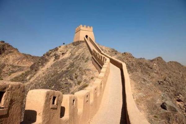 城墙土女命与哪些命最相配？探寻人生的密码与和谐的关系