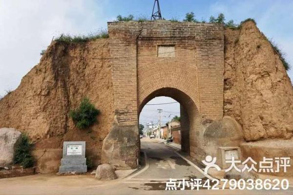 城墙土女命与哪些命最相配？探寻人生的密码与和谐的关系