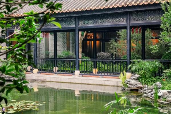 探秘1935年：这一年背后的命理故事与人生启示