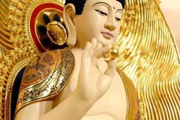 属鸡人的命理解析:探索命缺与富贵之道 属鸡人的命理解析:探索命缺与富贵之道