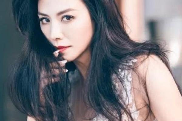 1928年命运的交汇:探寻历史背后的故事与启示 1928年命运的交汇:探寻历史背后的故事与启示