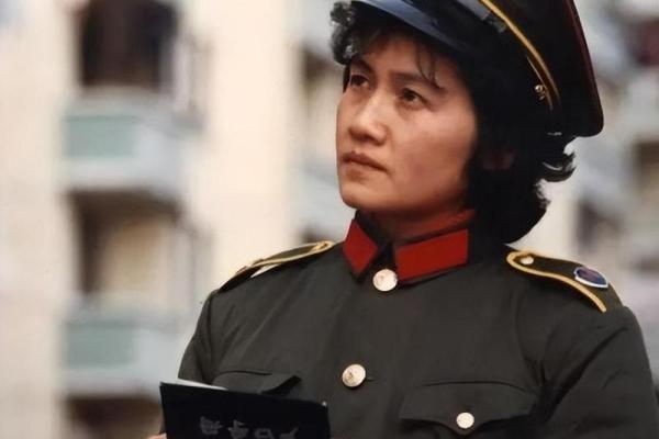 1985年12月21日出生命运解析：追寻辰星的辉煌之路