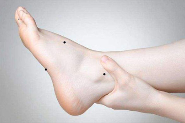 75年女性命格解析：了解你的命运之路与人生智慧