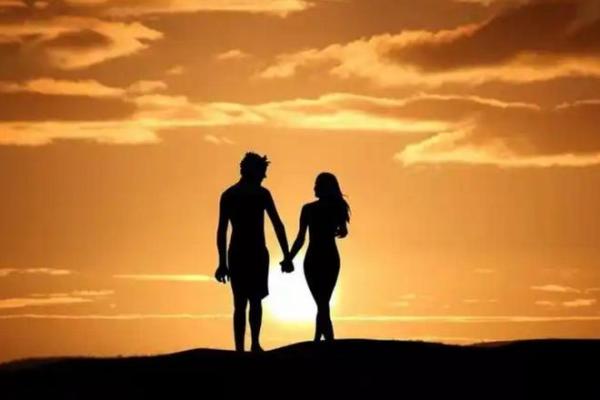 金命男性和哪些命最配？揭秘最佳姻缘组合！