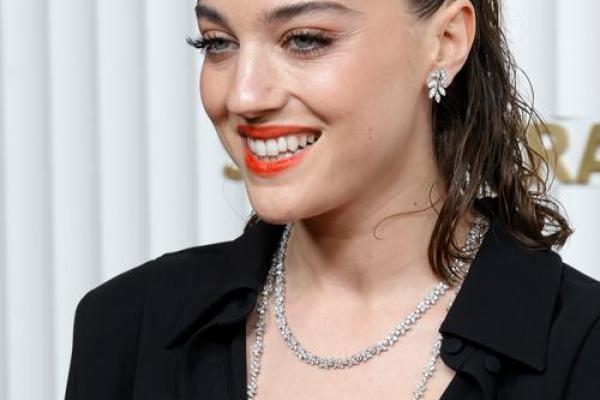 大驿土命者的优雅之选：适合佩戴的首饰推荐与解析