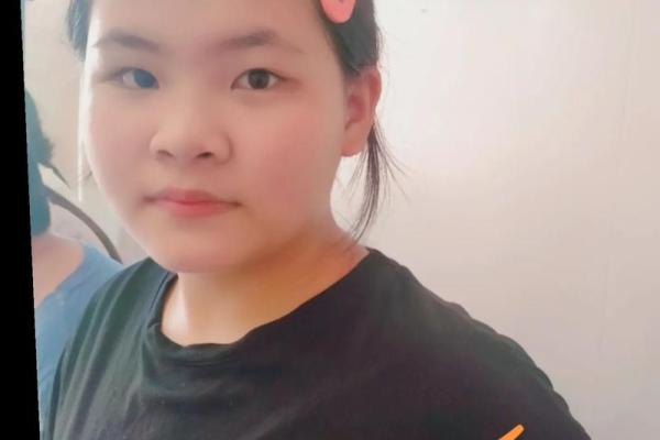 让孩子的命里充满阳光：培养全方位发展的快乐少年