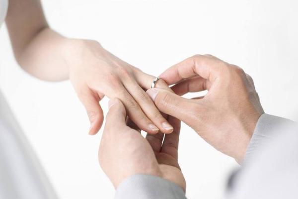 木命人士适合请哪些命理干妈?探讨拜干妈的智慧与方向! 木命人士适合请哪些命理干妈?探讨拜干妈的智慧与方向!