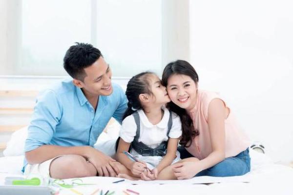 金命小孩与最佳父母命理搭配:创造和谐家庭的秘诀 金命小孩与最佳父母命理搭配:创造和谐家庭的秘诀