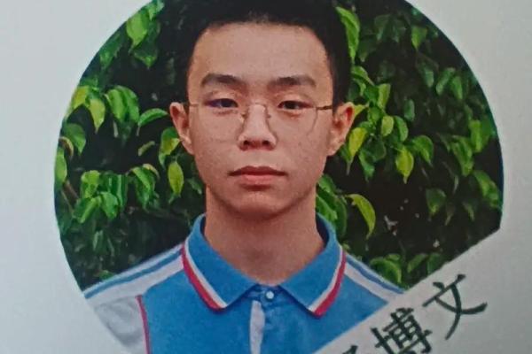 2000年出生的孩子:命运与人生的独特篇章 2000年出生的孩子:命运与人生的独特篇章