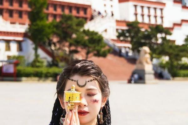 1996年出生的人五行属火,命运解析与人生建议 1996年出生的人五行属火,命运解析与人生建议