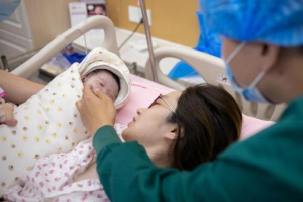 2012年出生宝宝命运解析：命与运的奥秘与幸福之路