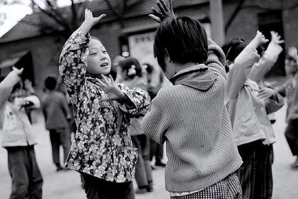 1960年的回忆:一个时代的记忆与启示 1960年的回忆:一个时代的记忆与启示