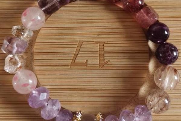 火命与其他命局婚配解析：适合火命女孩的良缘秘籍