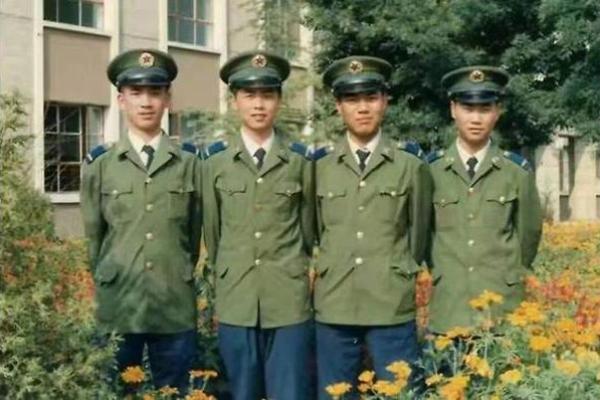 1977年——一个连接过去与未来的时代转折点