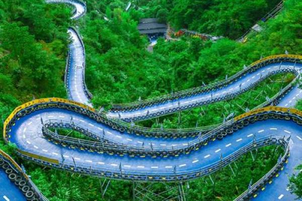 探索未知的奇妙旅程：从自然奇观到人类智慧的碰撞