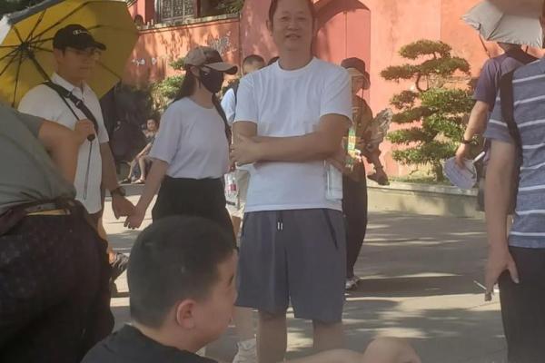 以史为鉴，明智前行：从历史中汲取智慧的力量
