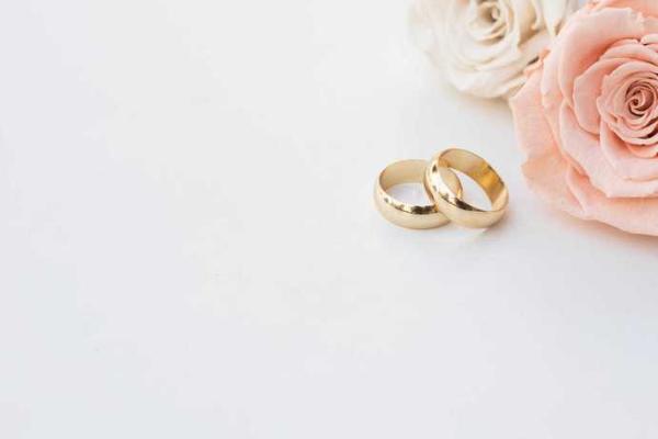 女人杨柳木命与哪些命相合探秘：命理中的和谐之道