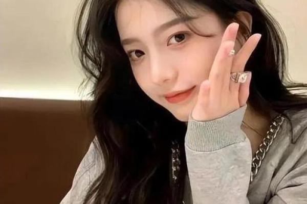 探寻尼姑命的秘密：她们生活的独特特征与背后的故事