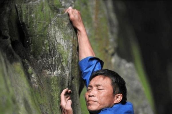 命运的禁忌：为何不能靠近棺材？探寻背后的神秘文化与信仰