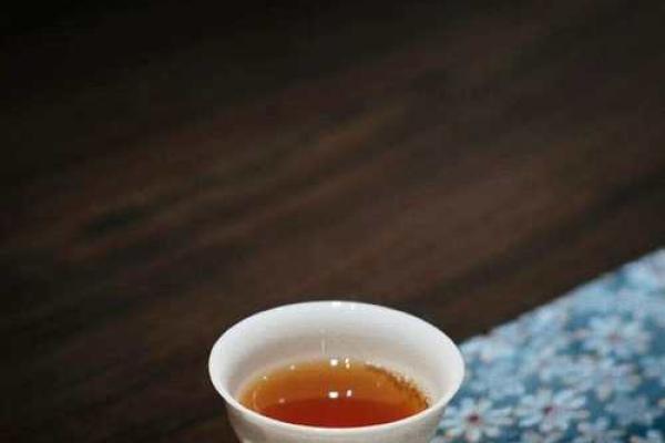 涧下水命女孩最忌之事，快来了解她们的命理奥秘！