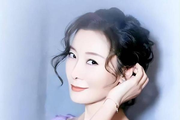 哪几个星座注定拥有豪门贵妇的命运？解析您的人生赢家之路！