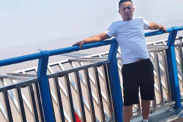 命运的交织：信命与不信命的迷思