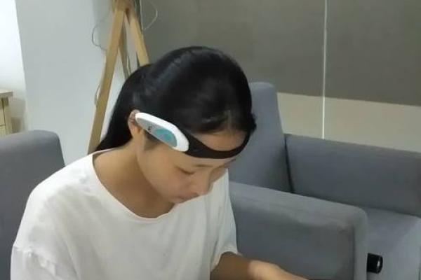 天生独眼命格详解:他们的命运与潜能揭示 天生独眼命格详解:他们的命运与潜能揭示