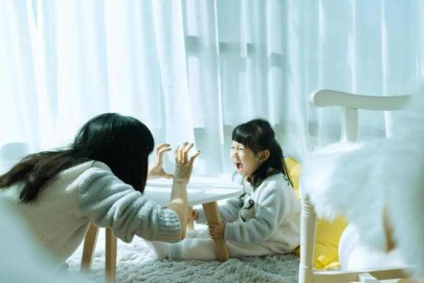 平头冤家：生活中的小摩擦与成长之道