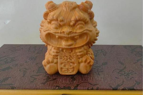 龙年木命人适合佩戴哪些吉祥物和饰品？